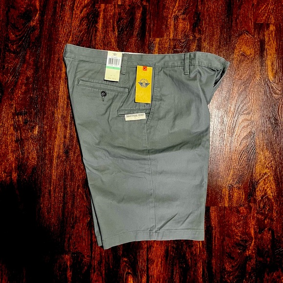 Dockers mens grey basic flat front with smartphone pocket - size 34 - Picture 2 of 5